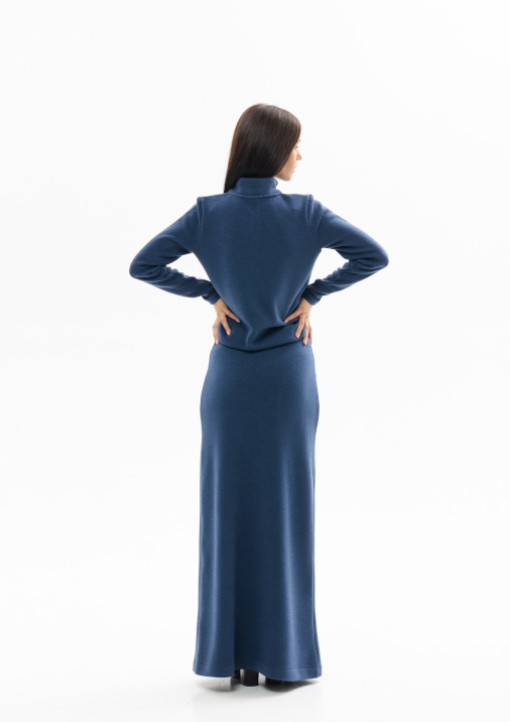 Светр в синьому кольорі - 109.24