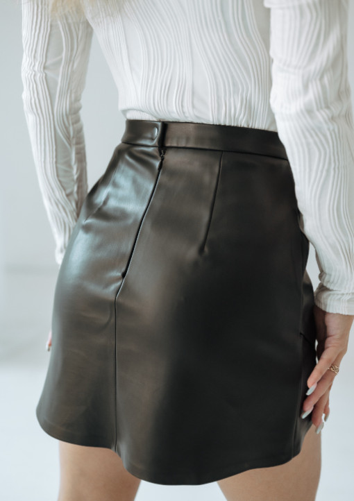 Спідниця  в чорному кольорі - 76.23